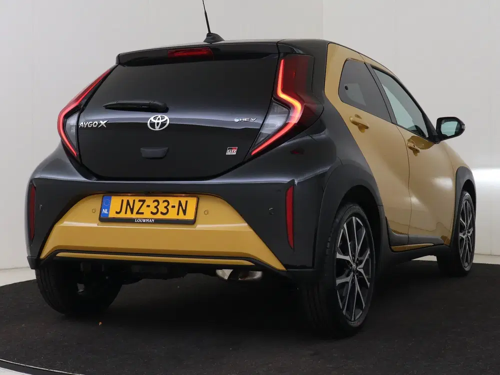 Toyota Aygo X Hybrid 115 GR Sport (bj 2025 uit 2025, foto 2