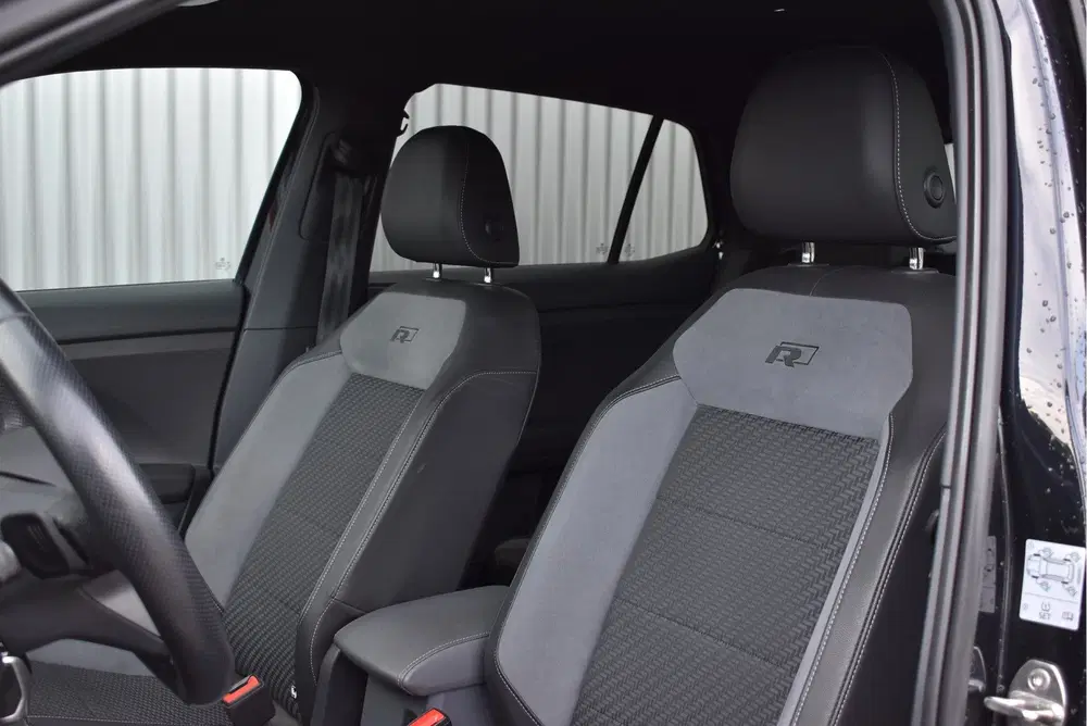 Volkswagen T-Cross 1.0 TSI 2x R-Line Virtual cockpit uit 2021, foto 9