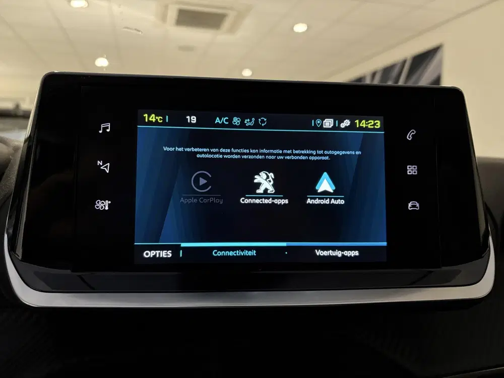 Peugeot 208 E-Style uit 2024, foto 14