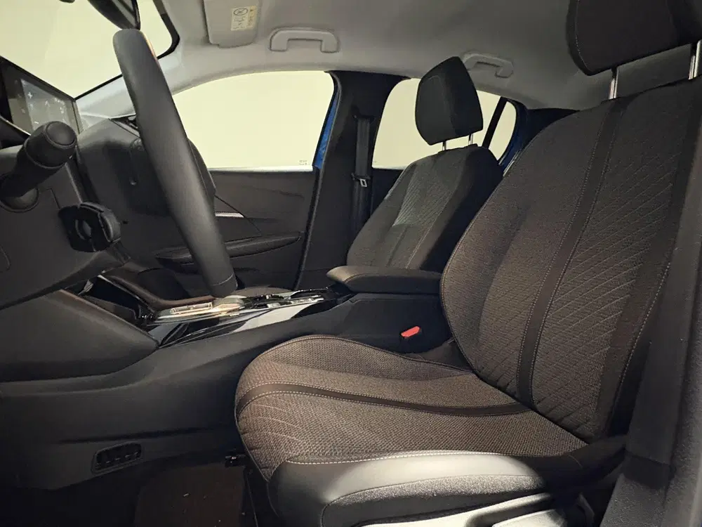 Peugeot 208 E-Style uit 2024, foto 8