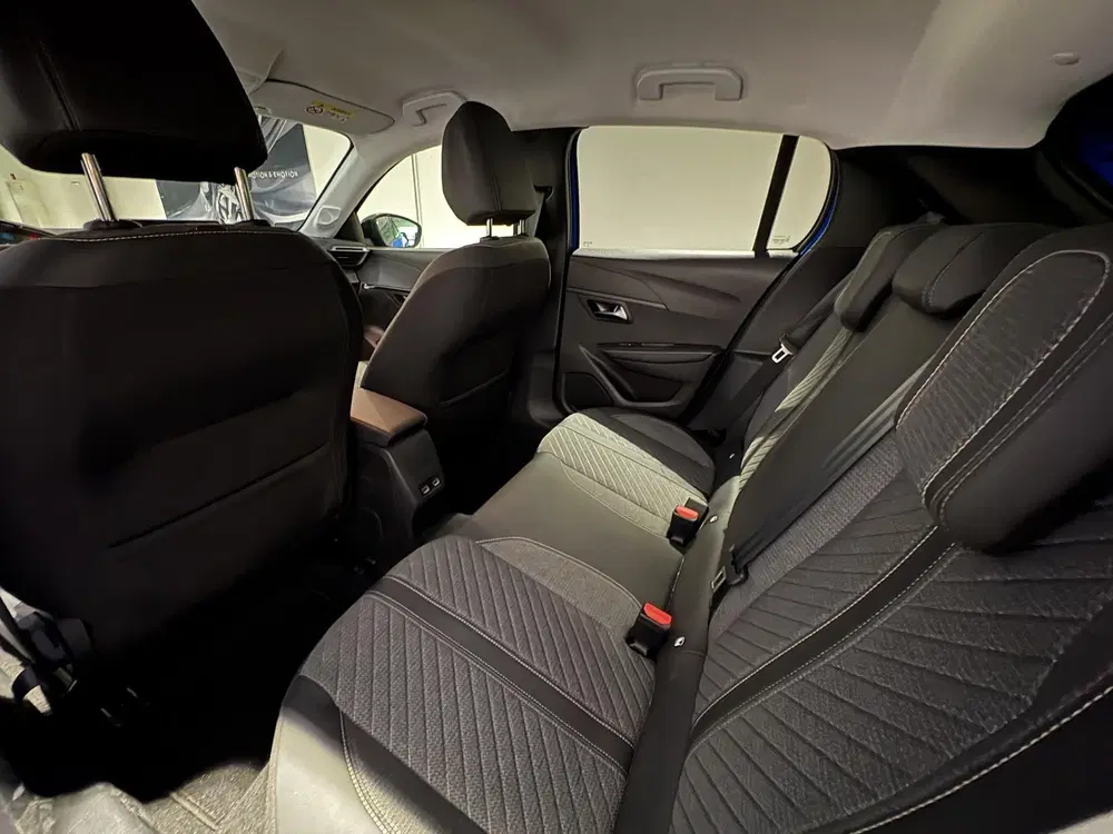 Peugeot 208 E-Style uit 2024, foto 9