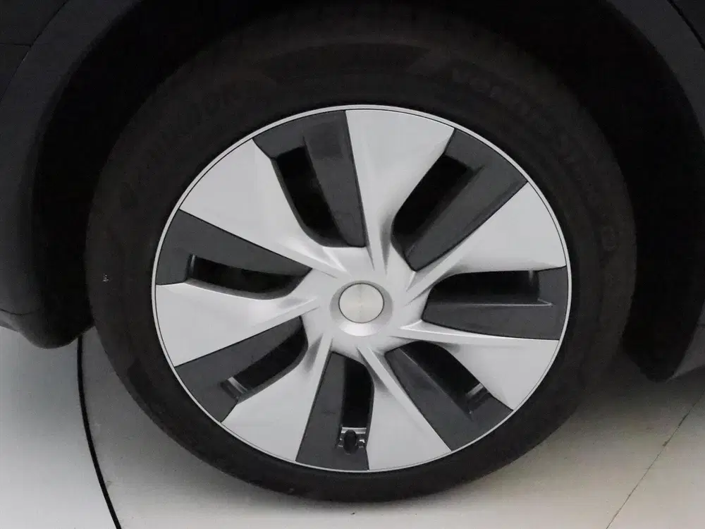 Tesla Model Y Standard RWD Plus 299pk 95.1% SoH [ AMD RY uit 2023, foto 9