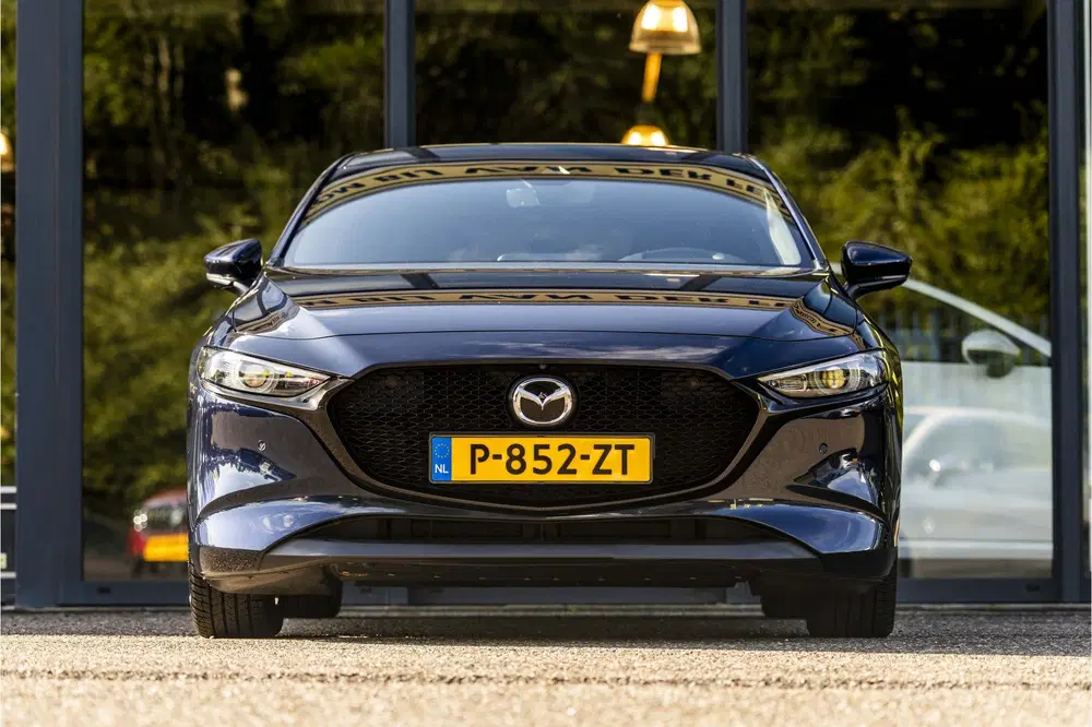 Mazda 3 2.0 e-SkyActiv-G M Hybrid 122 Luxury (bj 2 uit 2020, foto 3
