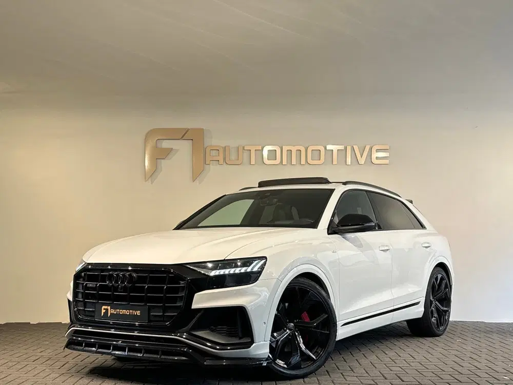 Audi Q8 55 TFSI quattro S Line Pano uit 2020