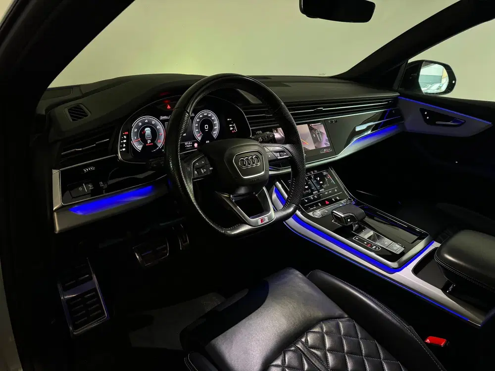 Audi Q8 55 TFSI quattro S Line Pano uit 2020, foto 11