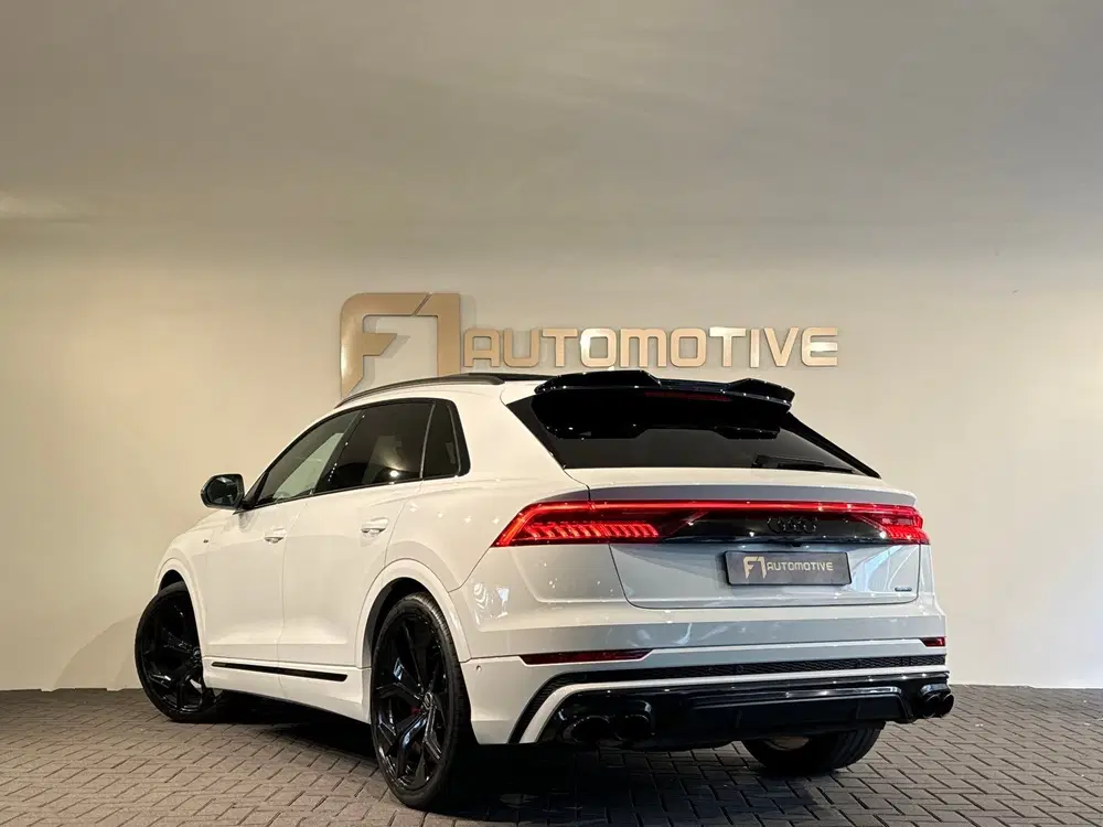 Audi Q8 55 TFSI quattro S Line Pano uit 2020, foto 6