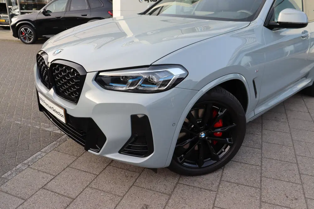 BMW X4 xDrive30i High Executive M Sport Automaat uit 2026, foto 3