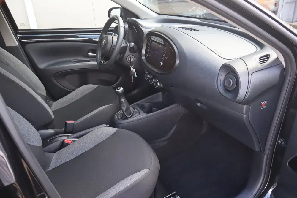 Toyota Aygo X 1.0 VVT-i MT Play uit 2023, foto 3