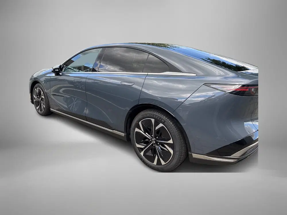 Mazda 6e Takumi Plus 68.8 kWh uit 2026, foto 8
