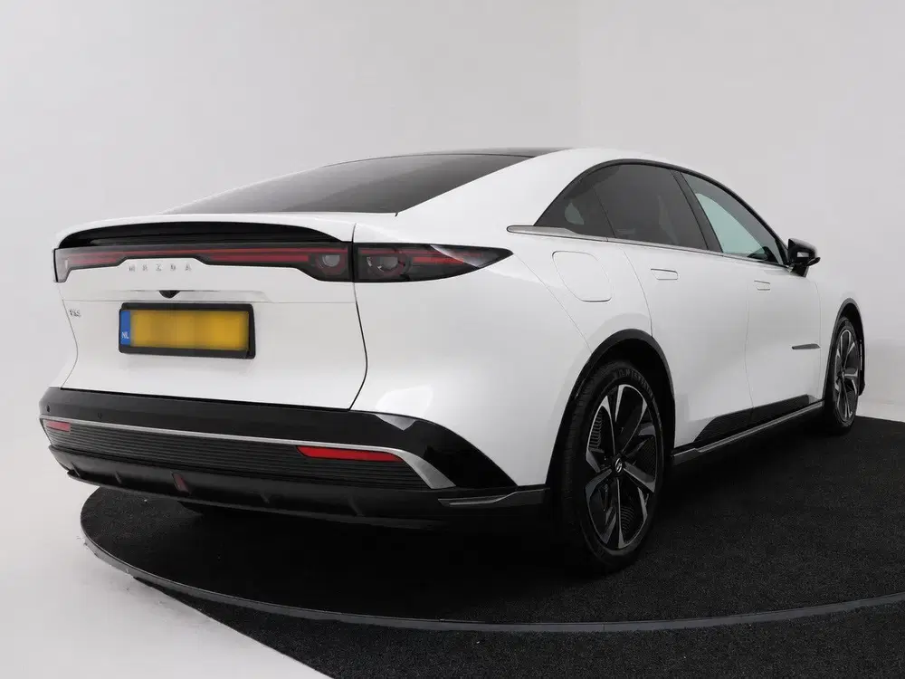 Mazda 6e Takumi 68.8 kWh uit 2026, foto 2