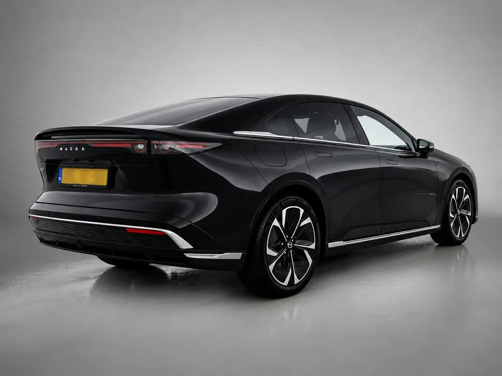 Mazda 6e Takumi Plus 68.8 kWh uit 2026, foto 2