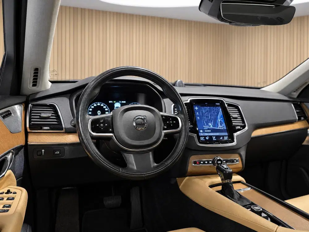 Volvo XC90 2.0 T8 Recharge AWD R-Design 7p. uit 2021, foto 13