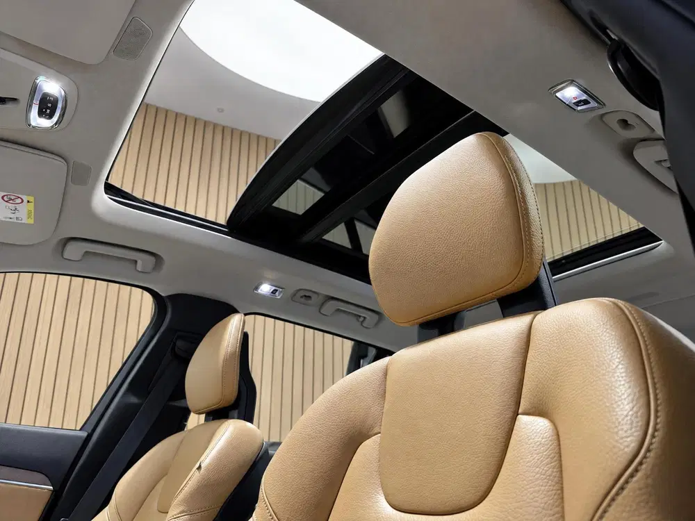 Volvo XC90 2.0 T8 Recharge AWD R-Design 7p. uit 2021, foto 5