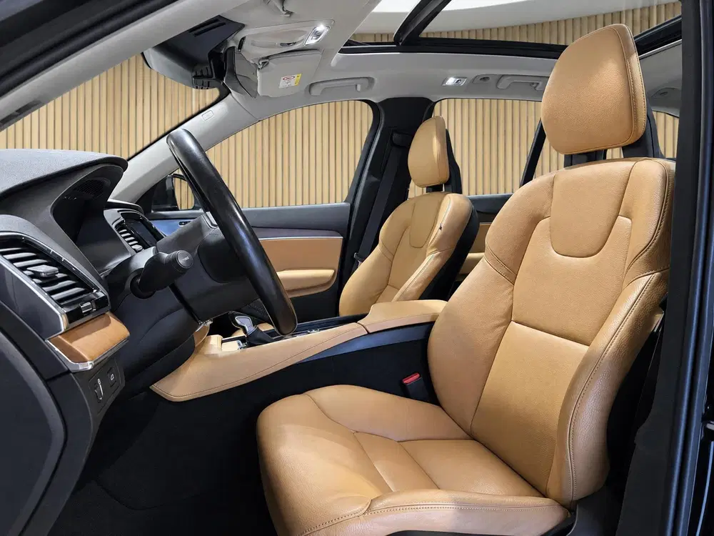 Volvo XC90 2.0 T8 Recharge AWD R-Design 7p. uit 2021, foto 8