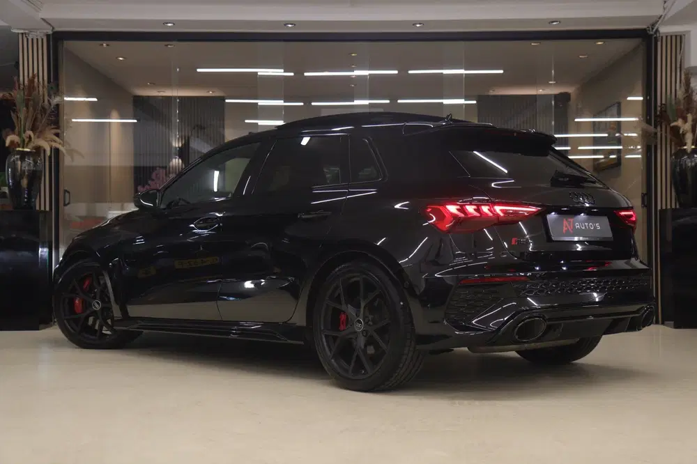 Audi RS3 2.5 TFSI quattro PANO uit 2022, foto 2