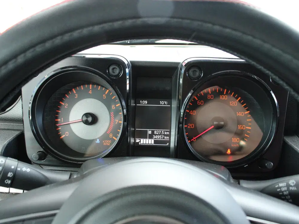 Suzuki Jimny 1.5 Professional AllGripp Lederen bekledin uit 2023, foto 12