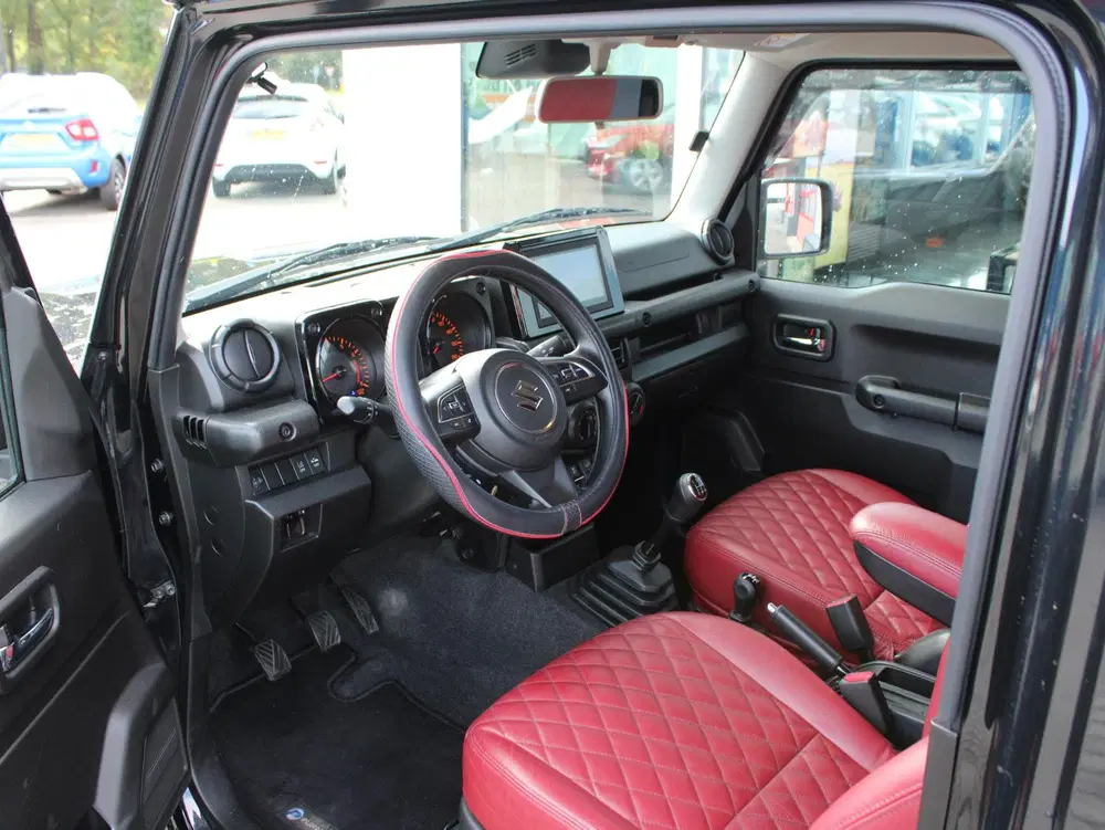 Suzuki Jimny 1.5 Professional AllGripp Lederen bekledin uit 2023, foto 6