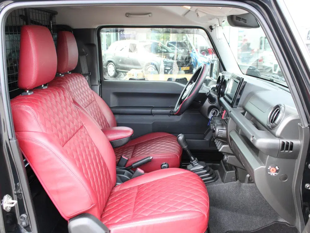 Suzuki Jimny 1.5 Professional AllGripp Lederen bekledin uit 2023, foto 8