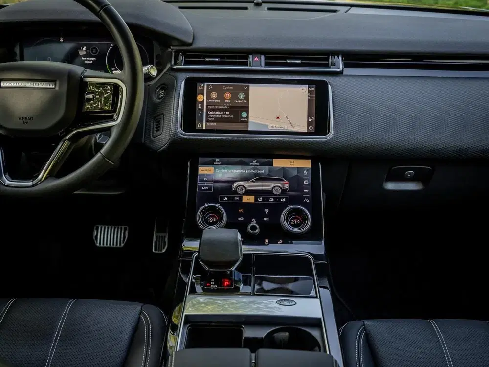 Land Rover Range Rover Velar 2.0 P400e Edition uit 2022, foto 13