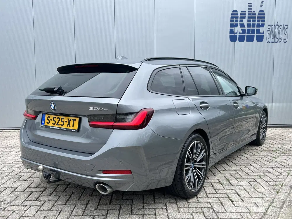 BMW 3-serie 3 Serie Touring 320e 204 pk Trekhaak Leder uit 2023, foto 3