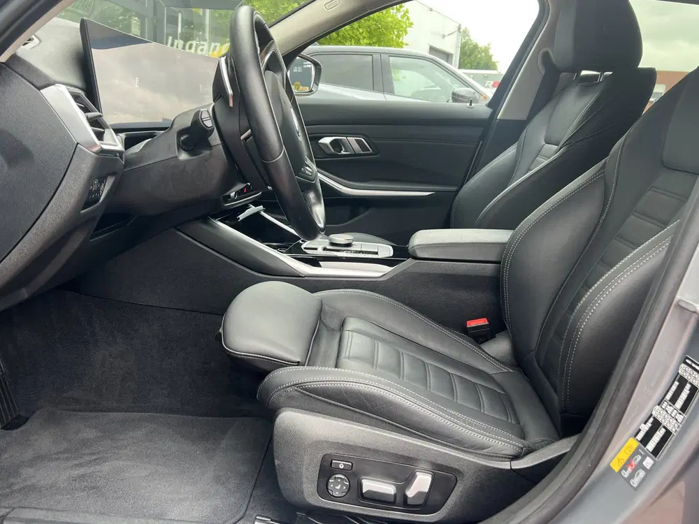 BMW 3-serie 3 Serie Touring 320e 204 pk Trekhaak Leder uit 2023, foto 6