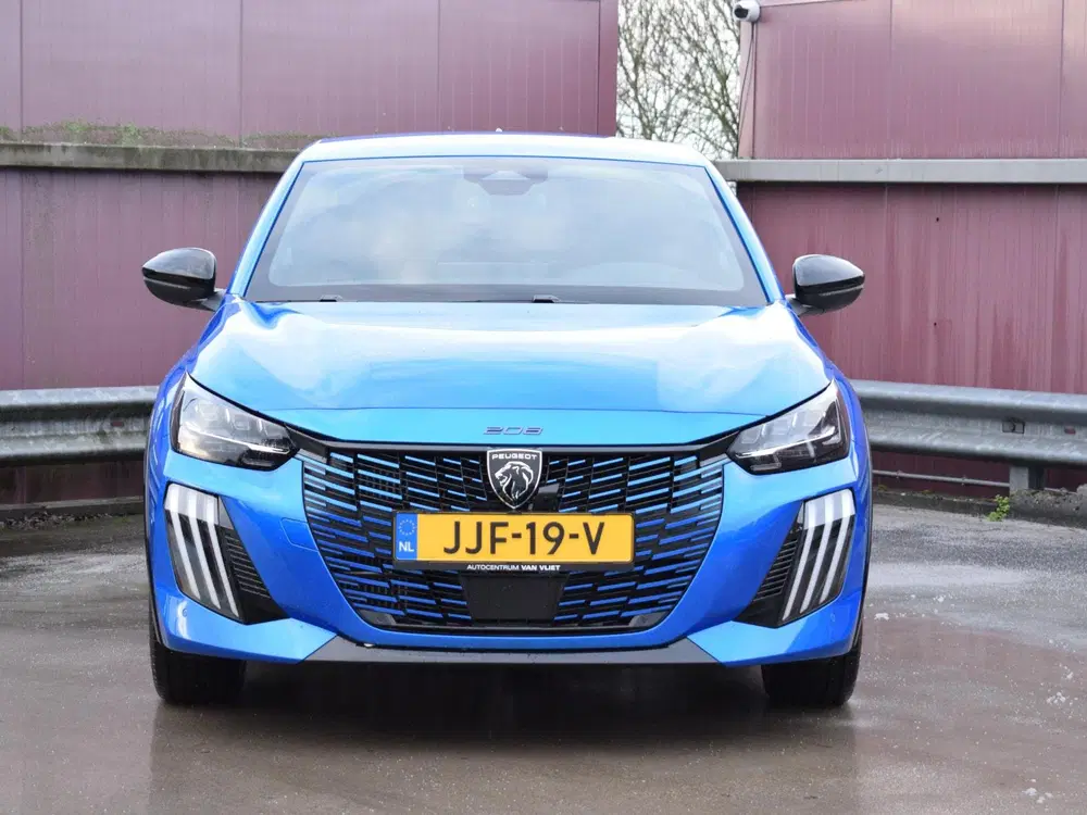 Peugeot 208 1.2 Hybrid 110 e-DCS6 GT Nav l StoelVW. l uit 2025, foto 5