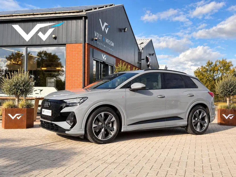 Audi Q4 e-tron 50 Quattro S-Line Competition 77 kWh uit 2021, foto 2