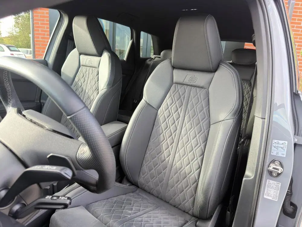 Audi Q4 e-tron 50 Quattro S-Line Competition 77 kWh uit 2021, foto 6