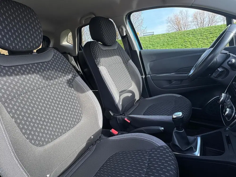 Renault Captur 0.9 TCe Limited uit 2019, foto 11