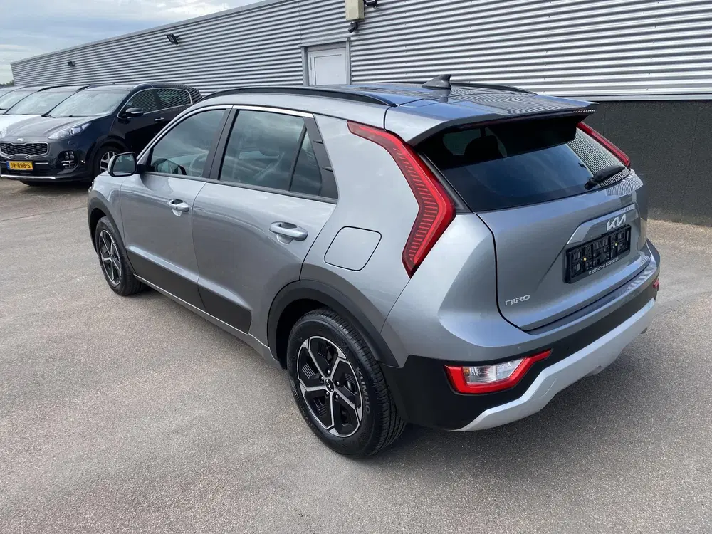 Kia Niro 1.6 GDi Hybrid DynamicLine edition Navigat uit 2024, foto 3