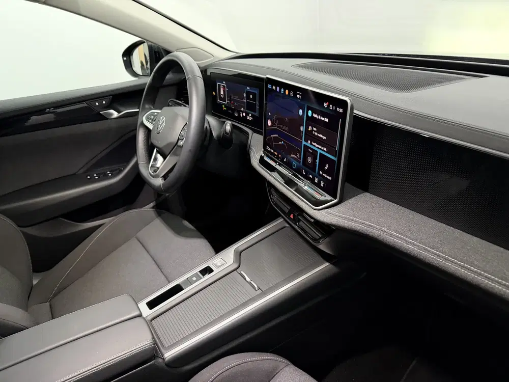 Volkswagen Passat 1.5 eHybrid Business Camera uit 2025, foto 9