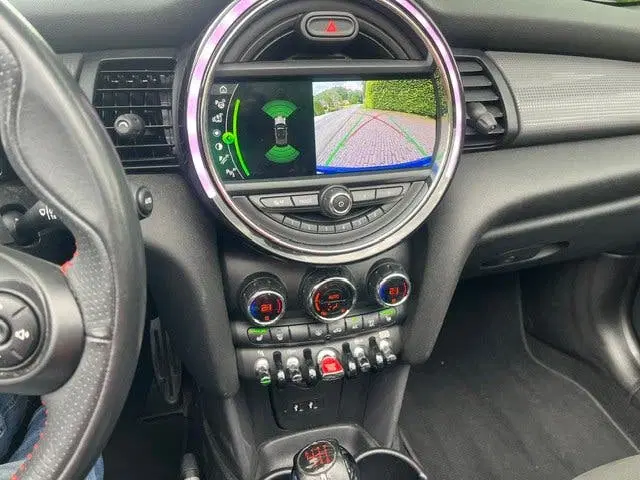 Mini Cabrio 1.5 Cooper JCW Cabrio uit 2020, foto 10