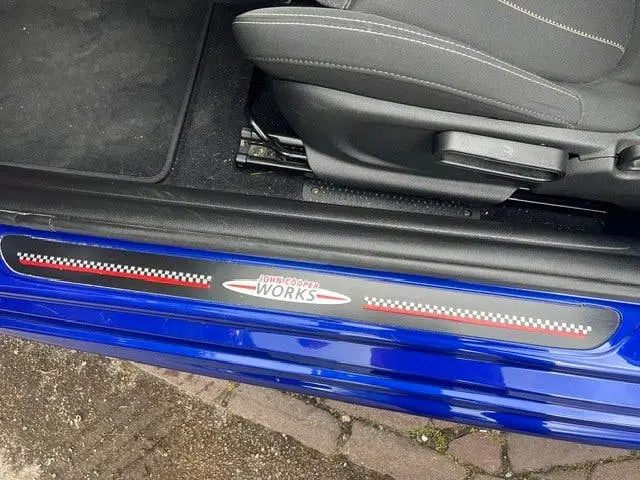 Mini Cabrio 1.5 Cooper JCW Cabrio uit 2020, foto 6