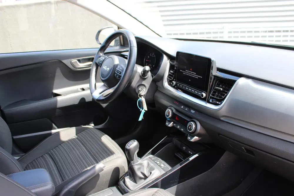 Kia Stonic 1.0 T-GDi MHEV DynamicLine Navigatie uit 2023, foto 11