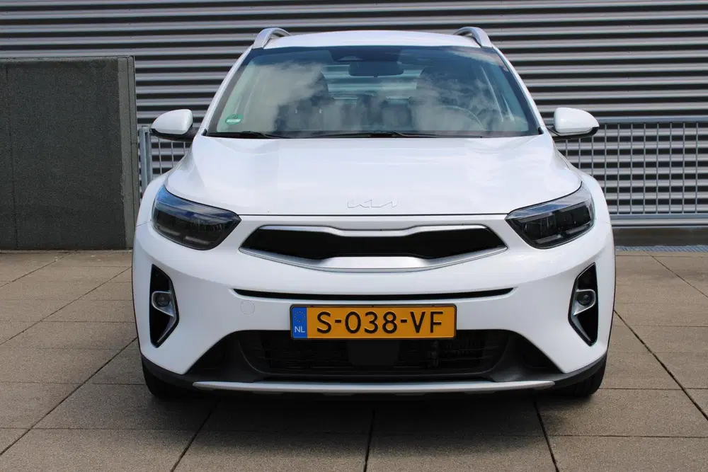 Kia Stonic 1.0 T-GDi MHEV DynamicLine Navigatie uit 2023, foto 3