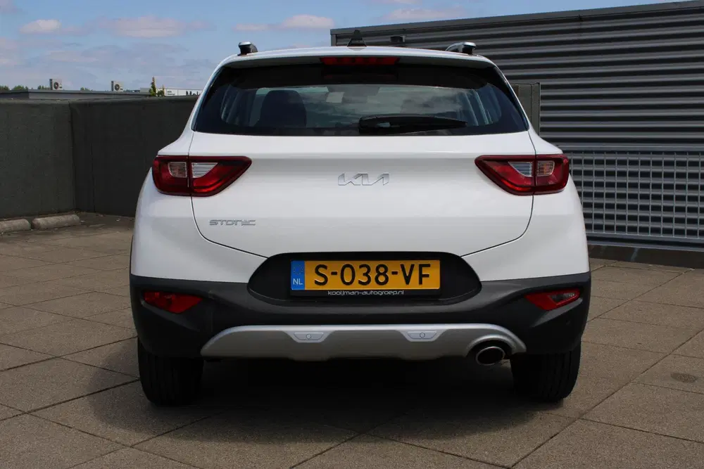 Kia Stonic 1.0 T-GDi MHEV DynamicLine Navigatie uit 2023, foto 6