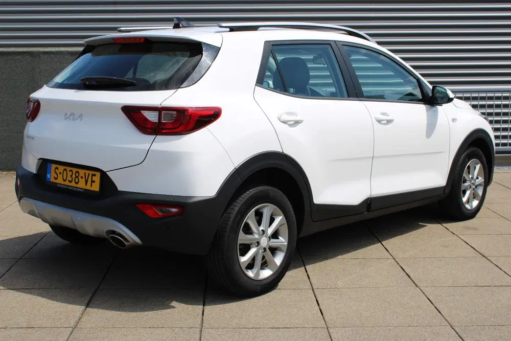 Kia Stonic 1.0 T-GDi MHEV DynamicLine Navigatie uit 2023, foto 7