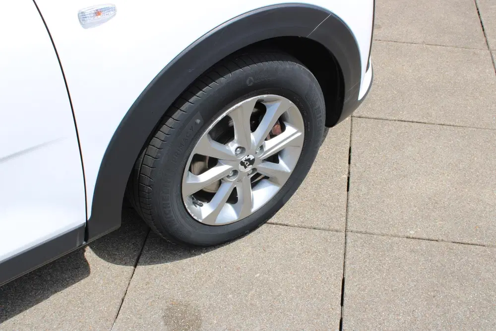 Kia Stonic 1.0 T-GDi MHEV DynamicLine Navigatie uit 2023, foto 9