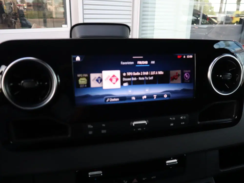 Mercedes-Benz Sprinter 317 CDI L2H2 LED METALLIC uit 2024, foto 9