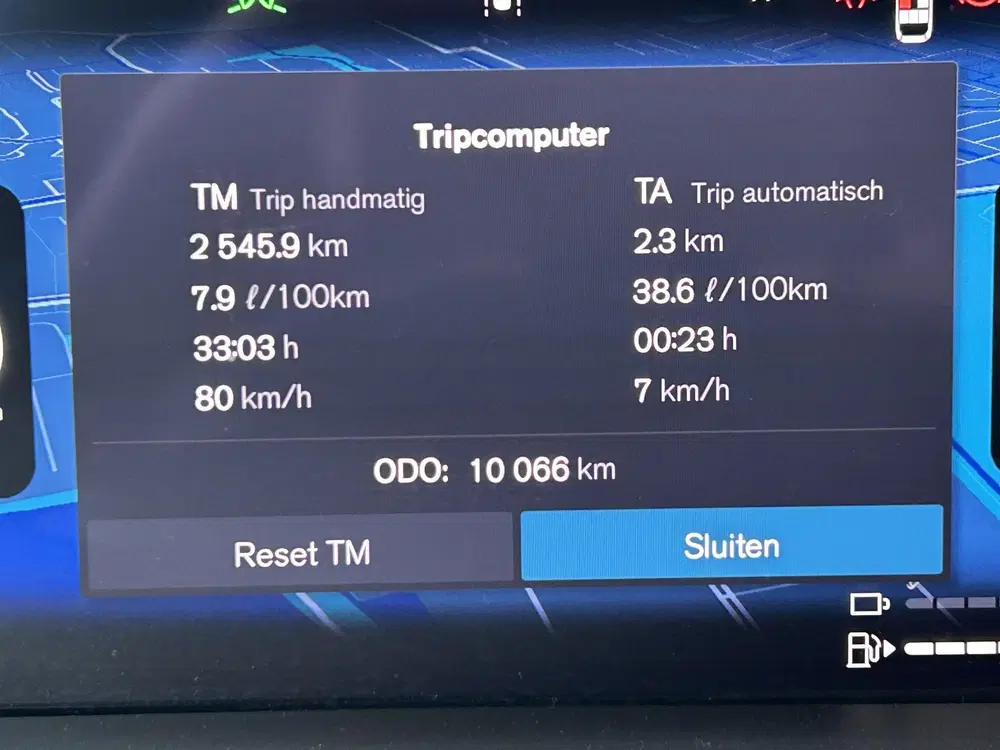 Volvo V60 2.0 T8 Plug-in hybrid AWD Plus Dark uit 2026, foto 5