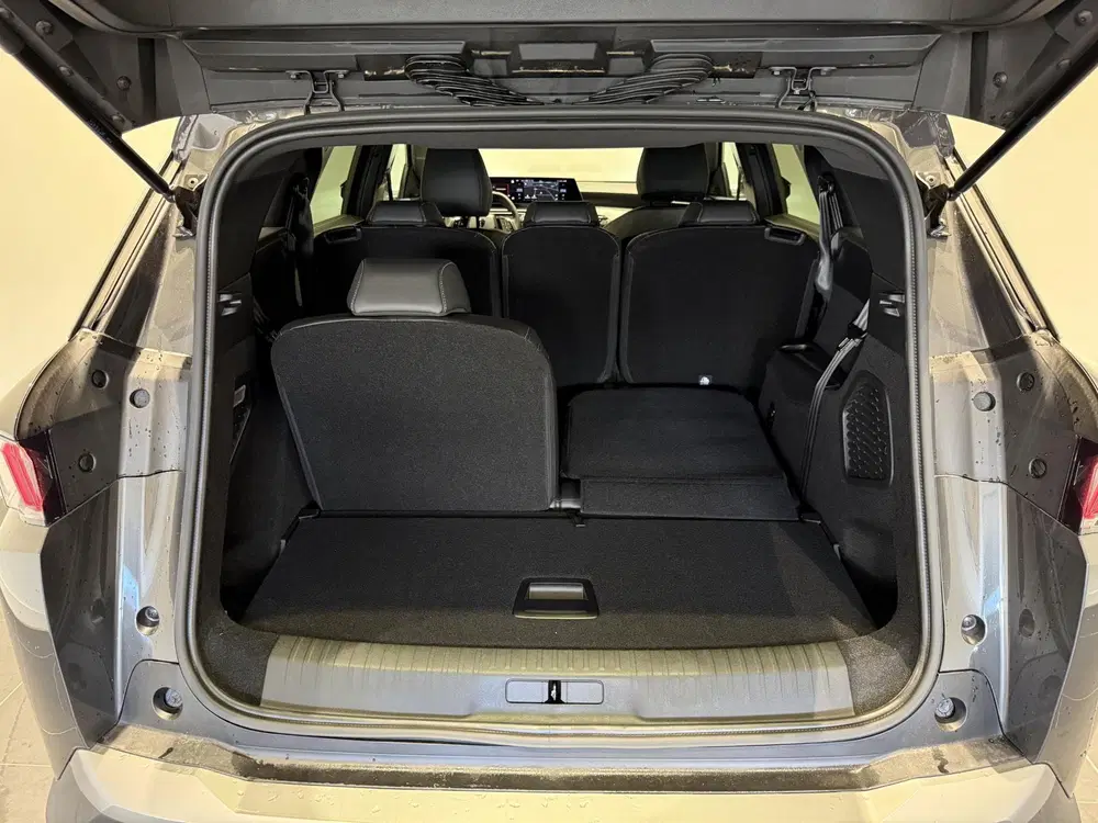 Peugeot 5008 1.6 Plug-in Hybrid 195 Allure 7p l 360 Cam uit 2026, foto 11