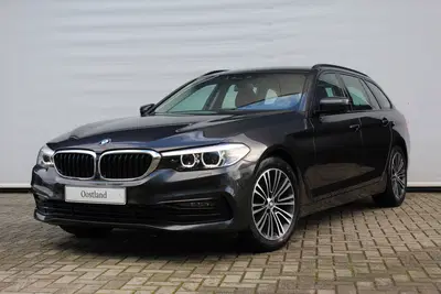 BMW 5-serie 520i Sport Line Automaat uit 2019