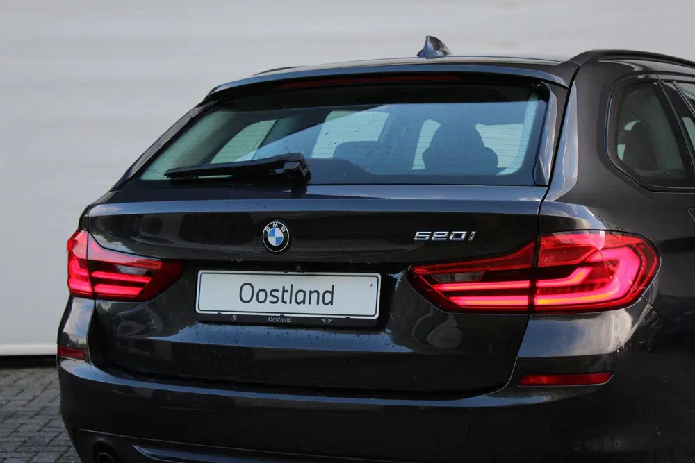 BMW 5-serie 520i Sport Line Automaat uit 2019, foto 14