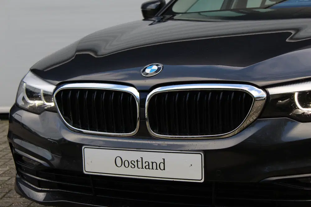 BMW 5-serie 520i Sport Line Automaat uit 2019, foto 9