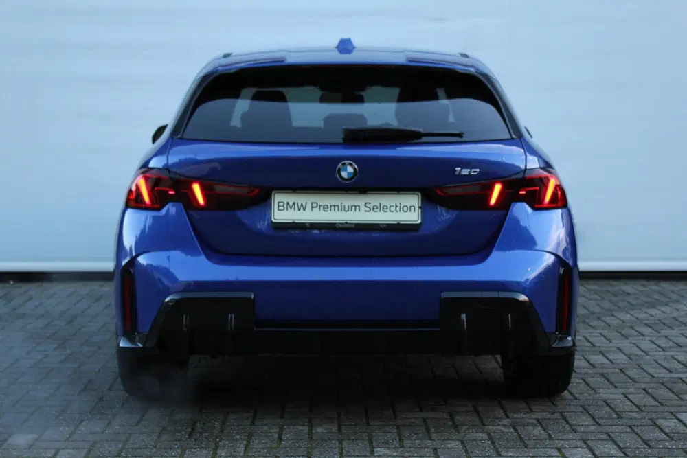 BMW 1-serie 120 M Sport Automaat uit 2026, foto 4