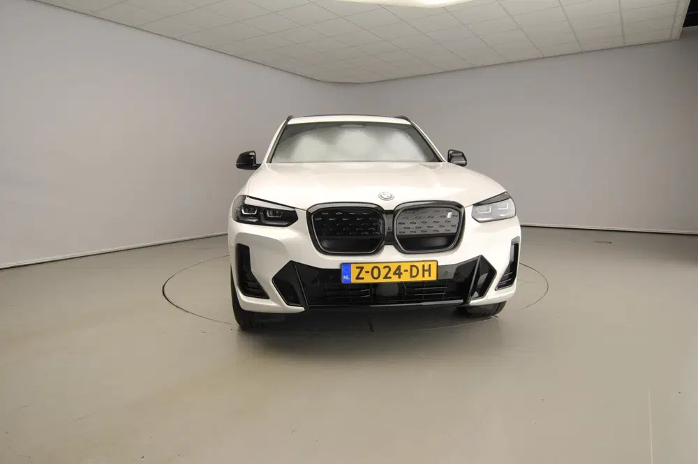 BMW iX3 High Executive uit 2024, foto 5