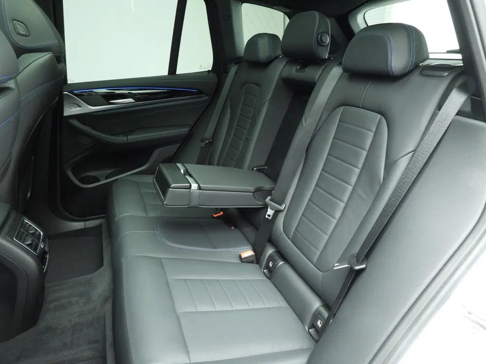 BMW iX3 High Executive uit 2024, foto 8