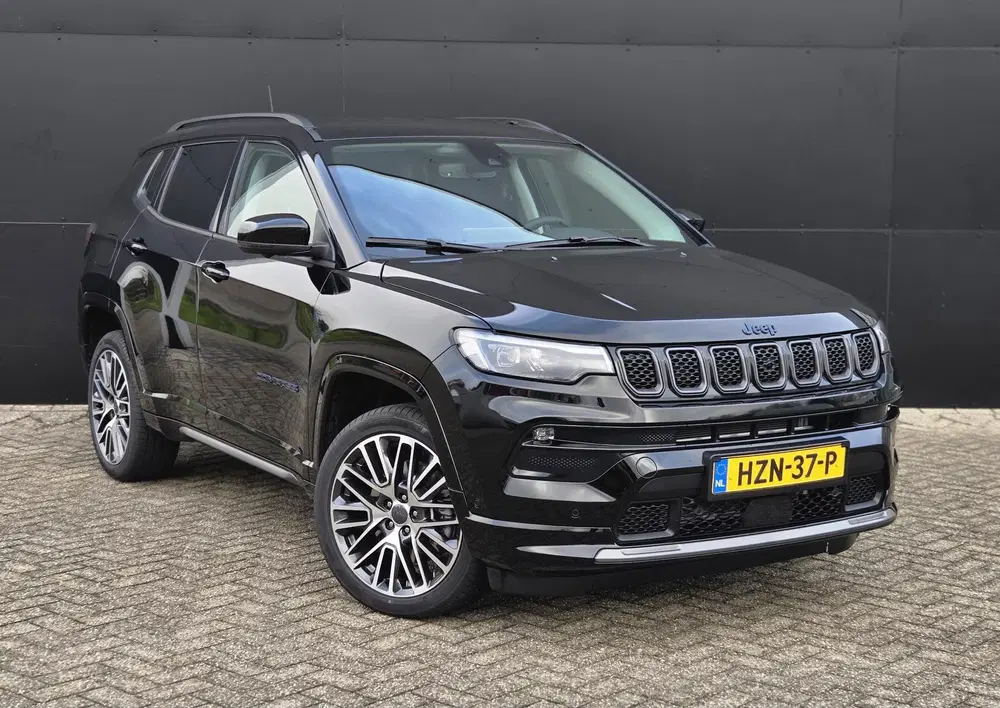 Jeep Compass 4xe 240 Plug-in Hybrid Electric Summit uit 2025, foto 2