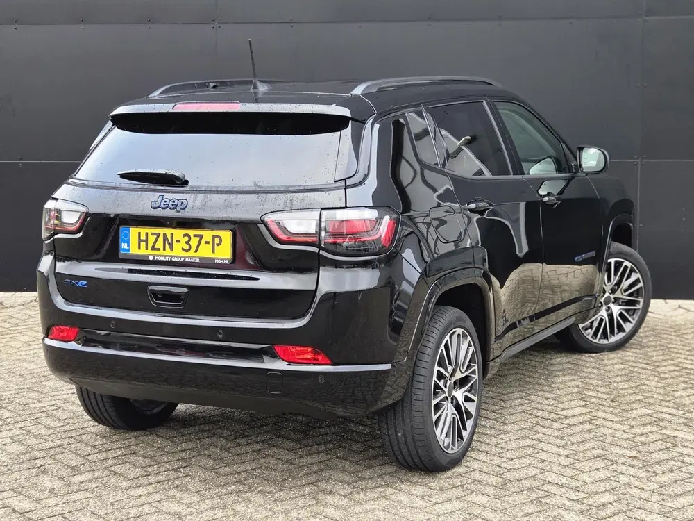 Jeep Compass 4xe 240 Plug-in Hybrid Electric Summit uit 2025, foto 8