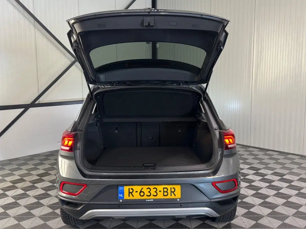 Volkswagen T-Roc 1.0 TSI uit 2022, foto 10